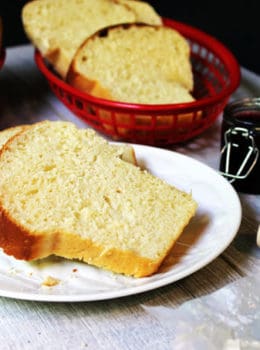Sweet Hawaiian Bread made with pineapple juice, it's sweeter than a brioche, with a super soft crumb. Perfect for French toast or burgers!