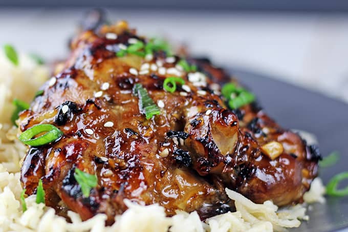 5 Ingredient Sticky and sweet, this chicken is roasted in the oven covered in a Honey-Soy sauce with ginger and garlic and is ready in 30 minutes!. Serve with steamed rice for the perfect quick and easy meal!