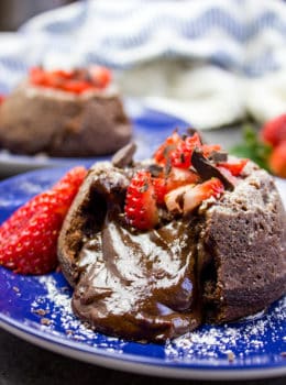 With only 5 Ingredients and 1 bowl this Easy Chocolate Molten Lava Cake recipe will be in your oven in less than 10 minutes and on your table in less than 30!