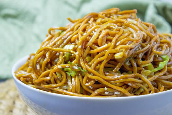 Classic-Chinese-Chow-Mein.jpg