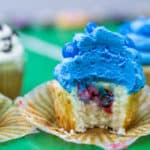 M&M's Stuffed Easy Vanilla Cupcakes with Vanilla Frosting and the stuffing makes for a fun party game for teams! (with a Super Bowl party game printable!)