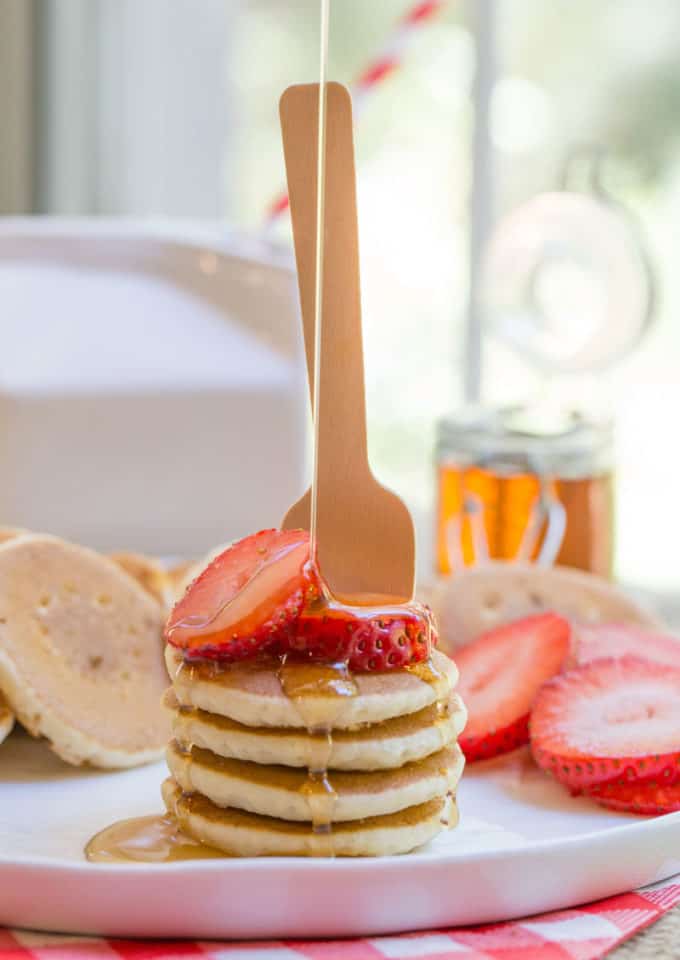Mini Pancakes, sometimes called Silver Dollar are the easiest quickest little pancake bites that are perfect for parties, brunches, kids and pancake kabobs! dinnerthendessert.com