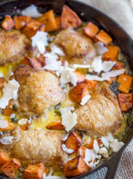 Creamy Garlic Parmesan Roasted Chicken and Sweet Potatoes and Spinach made in one pan and in less than 45 minutes so you can enjoy it during the week as the weather cools down.