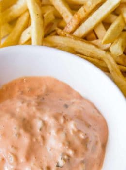 We love this In-N-Out Spread Dipping Sauce and it is so easy to make!