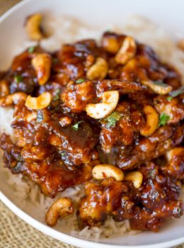 Cheesecake Factory's Spicy Cashew Chicken is spicy, sweet, crispy & crunchy, this dish is everything you could hope for and more in a copycat Chinese food recipe!
