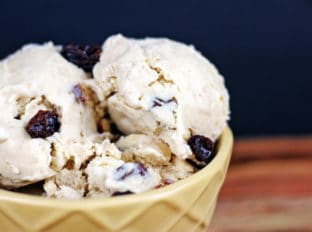 No cook, egg free Oatmeal Raisin Cookie Batter Ice Cream! Ready to churn in just 2 minutes and taste's like you are licking the bowl of Cold Stone's oatmeal raisin cookie batter ice cream!