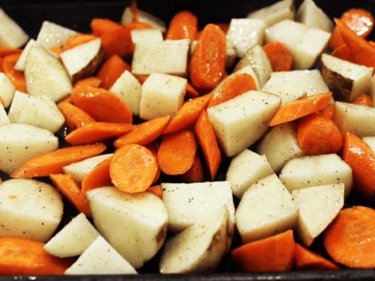 carrots and potatoes before baking 