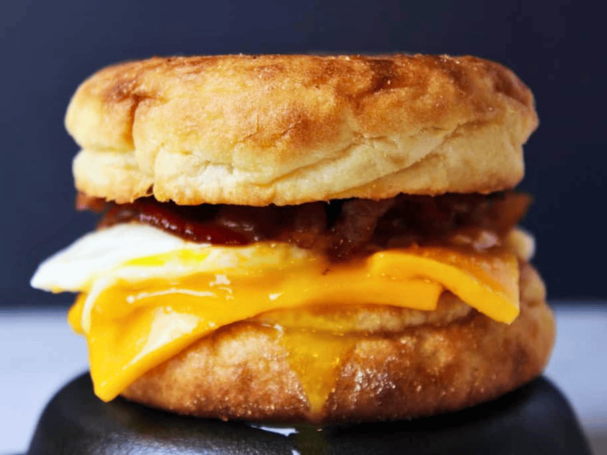 Breakfast sandwich