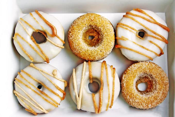 https://dinnerthendessert.com/wp-content/uploads/2015/09/Cinnamon-Baked-Donuts-Small.jpg