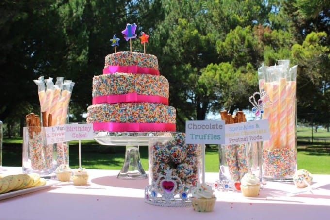 Chewy, crispy delicious cookies that taste like a delicious birthday cake covered in sprinkles! A perfect treat for a birthday lunch or a birthday party dessert table, these cookies will put a huge smile on your face.