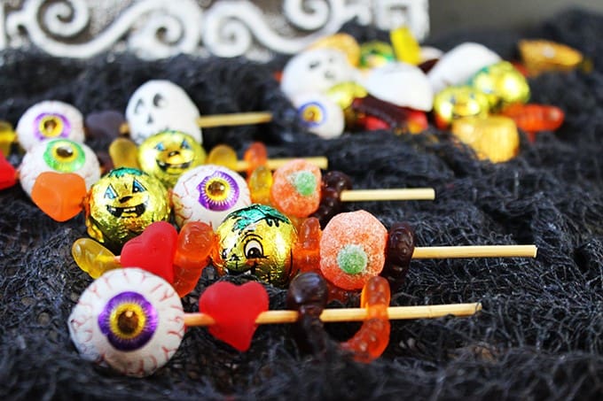 Spooky Halloween Candy Skewers for your Halloween Party!