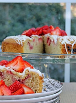 Strawberry Almond Milk Coffee Cake is a perfect option for anyone looking to avoid dairy (but was also enjoyed by a large group of people who didn't even realize it was dairy free!). Easy to make, tender crumb and delicious strawberries with crunchy almonds, this coffee cake is a perfect breakfast treat!
