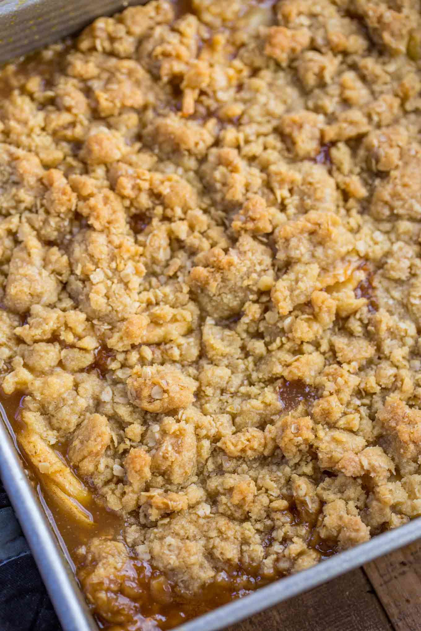 Best Apple Crisp Recipe - How To Make Apple Crisp