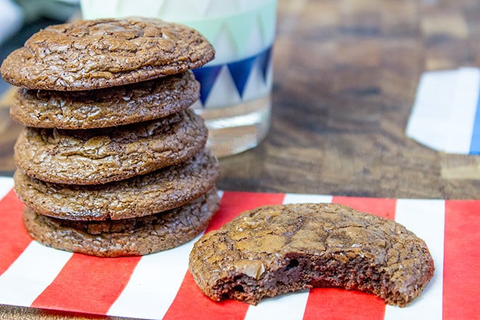 Don't be fooled by the fact that they only have 6 ingredients, these Crinkly Brownie Cookies are rich, fudgy and totally addicting!