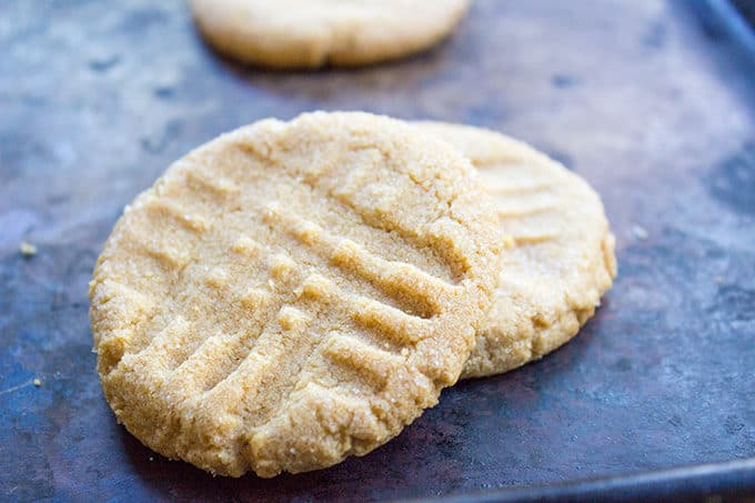 Flourless Peanut Butter Cookies with just 4 Ingredients Total! One bowl, one whisk and some delicious, amazing Peanut Butter cookies.