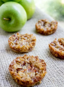Apple Crisp Cookies with a pie crust bottom, sweetened spiced apples and a brown sugar and oat crust. All the fun of crisps and pies with just enough filling to make you feel like you're being healthy!