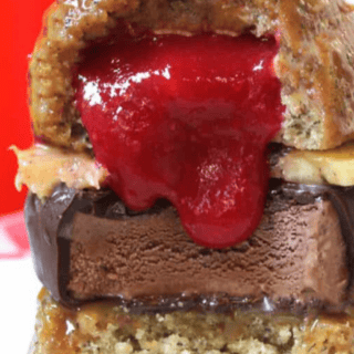 Dessert bites filled with strawberry sauce