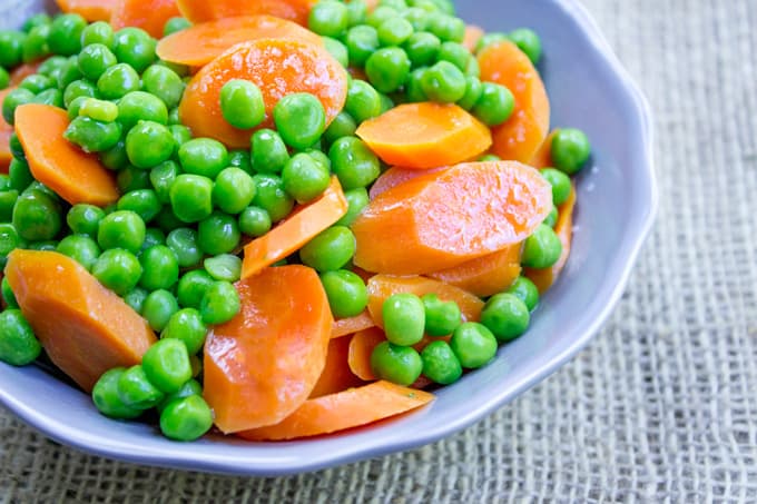 Classic Buttered Carrots and Peas (1 Bowl, 5 mins) - Dinner, then Dessert