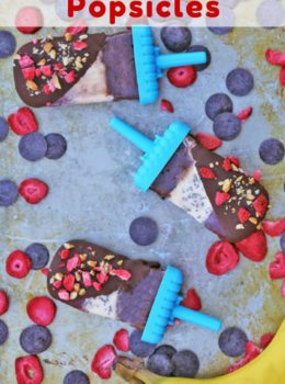 Banana Split Popsicles made with sorbets, chocolate shell and crushed peanuts. A healthy dairy-free take on the classic ice cream shoppe dessert!