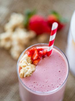 Strawberry Shortcake Smoothie made with Burt’s Bees Vanilla Protein Shake powder makes the most amazing cake-y healthy smoothie you'll want to help shake up healthier eating.