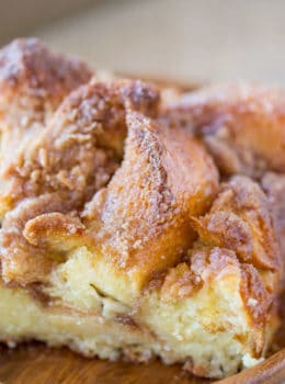 Easy French Toast Bake with no overnight chilling and all your favorite French Toast flavors you can serve to your family or a large crowd. Perfect with warm maple syrup.