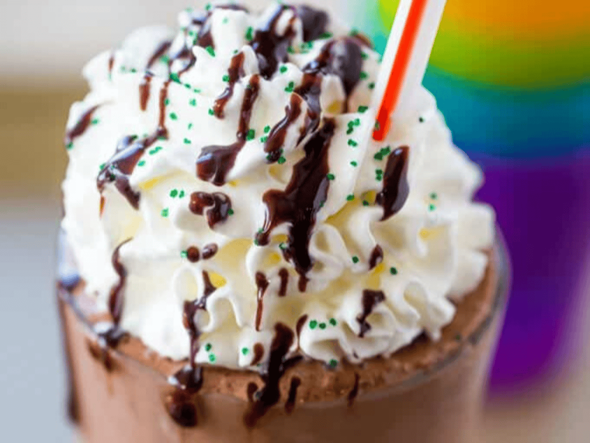 Close up of top of frappe with straw