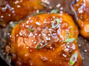 Slow Cooker Teriyaki Chicken made with a handful of ingredients has amazing flavors of ginger, garlic that will make your kitchen smell amazing.
