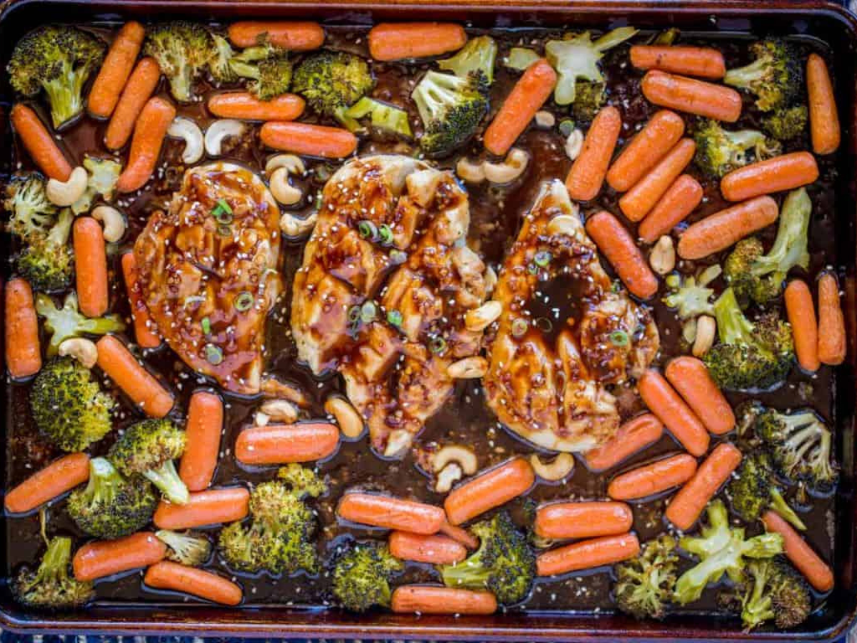 Sheet pan with chicken carrots and broccoli