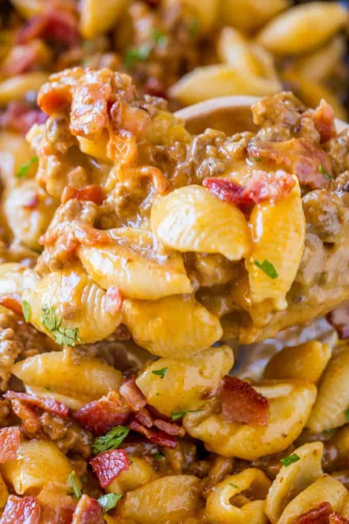Bacon Cheeseburger Hamburger Helper is full of bacon and cheesy pasta goodness turned into a 30 minute meal perfect for weeknights that the kids will love! 