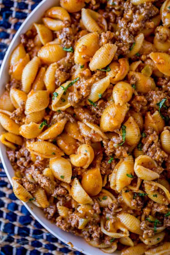 Just 5 ingredients in this Cheesy Taco Pasta! So delicious!