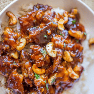 chicken with sauce and cashews