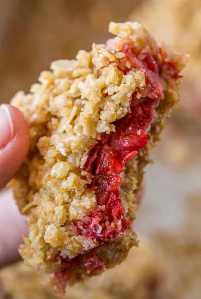 strawberry crumb bars