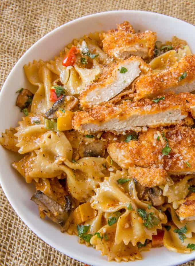 WE LOVE THIS Copycat Cheesecake Factory Louisiana Chicken Pasta!