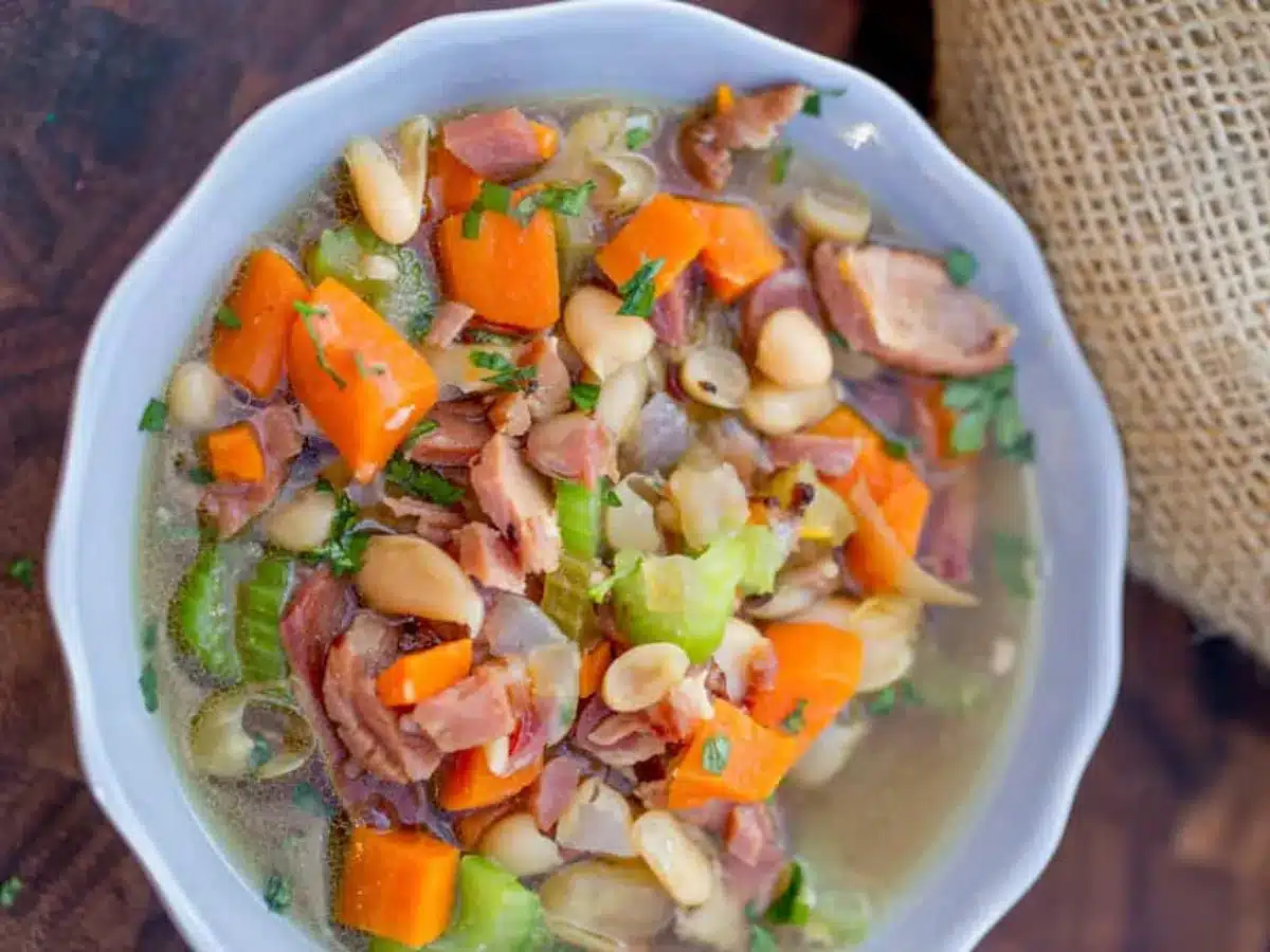 bowl of finishes soup 