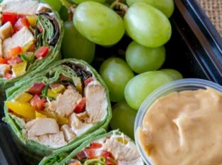 Thai Peanut Chicken Wraps with spicy peanut dipping sauce, ginger cream cheese and veggies just like your favorite protein box from Starbucks.