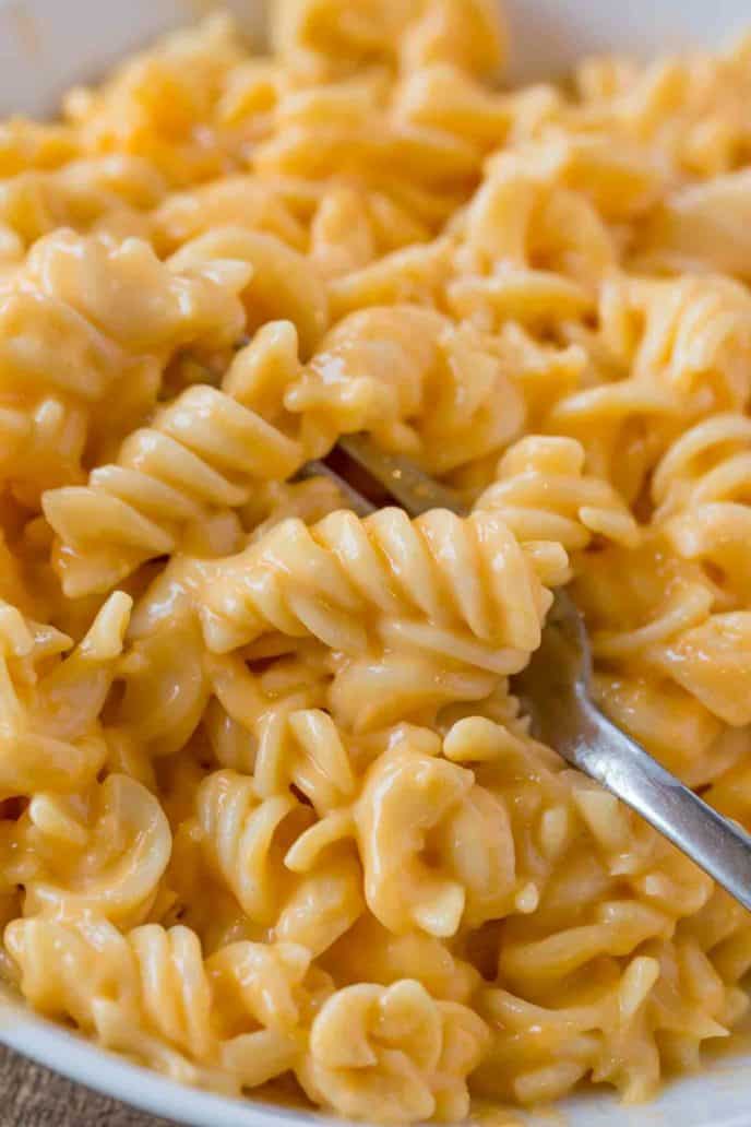 Boston Market Macaroni and Cheese copycat that's so easy to make!