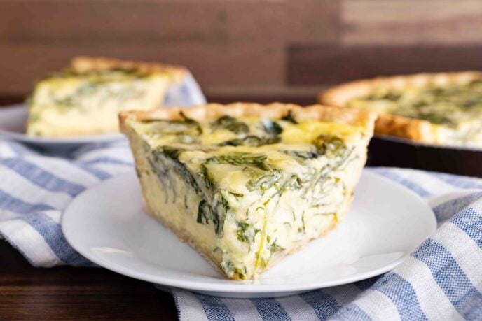 Easy Spinach Quiche (Quiche Florentine) Recipe [VIDEO] - Dinner, then ...