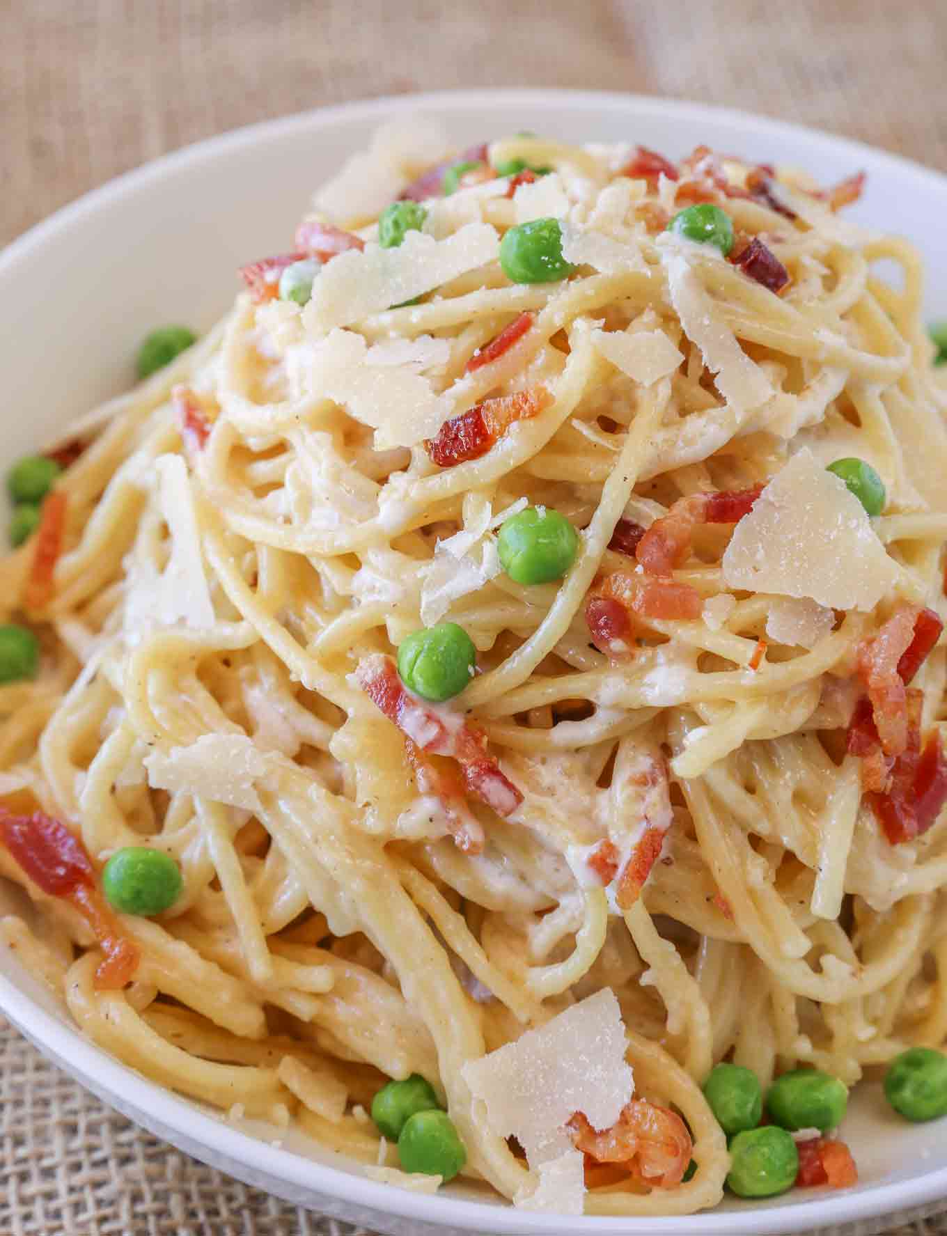 The BEST Bacon Carbonara Pasta (5 Ingredients!) - Dinner 