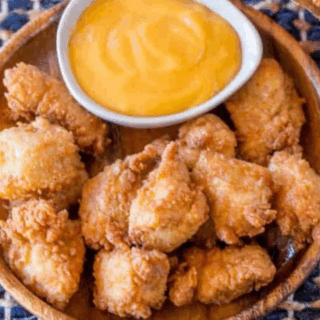Nuggets n dish with Sauce