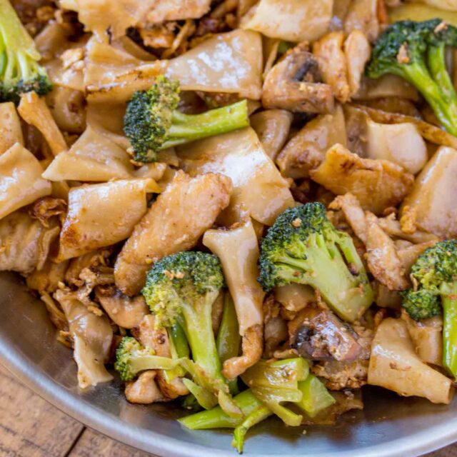 Easy Thai noodles in a pan