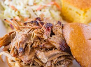 Easy Pulled Pork Sandwich