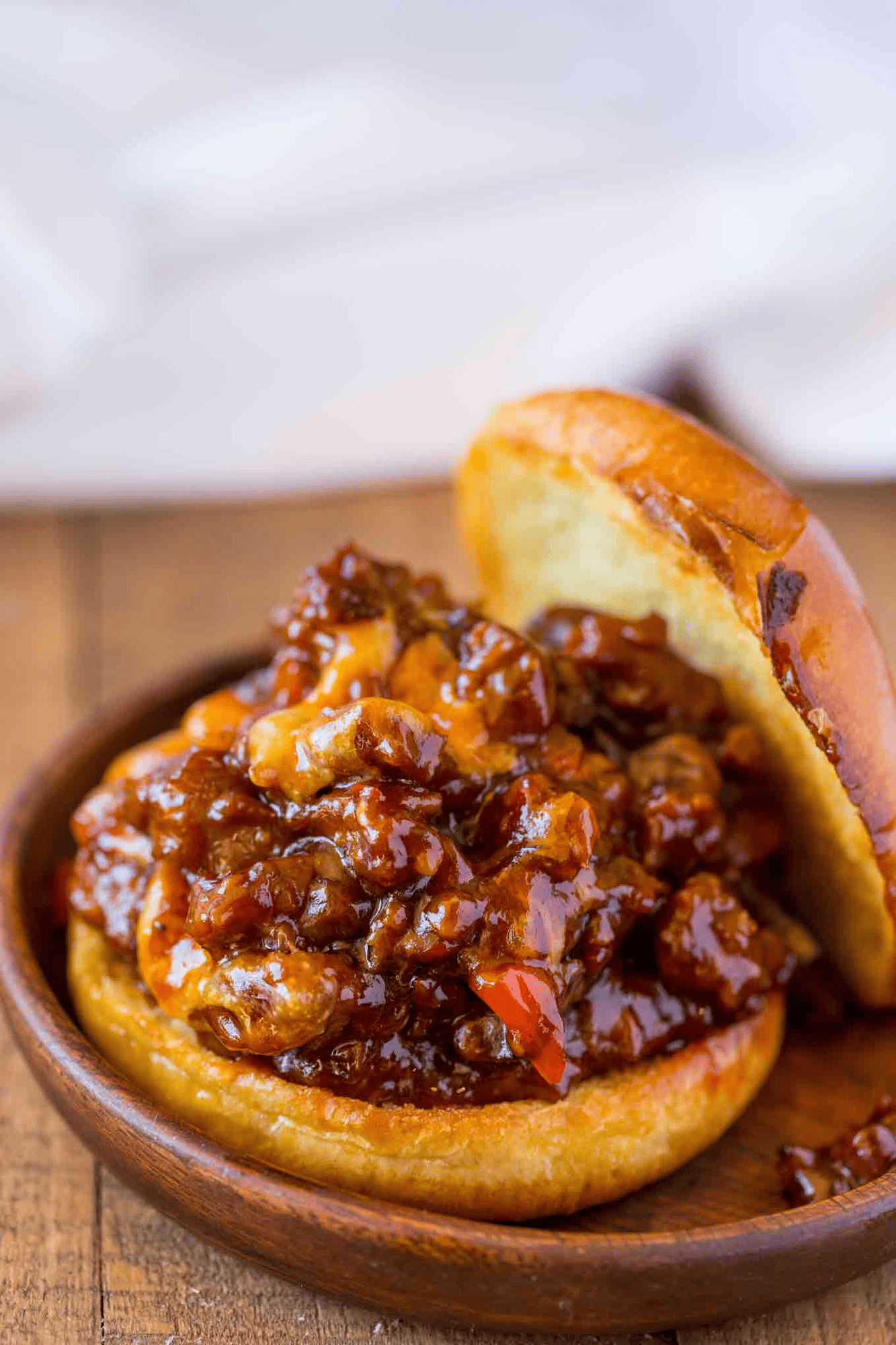 Sloppy joe with top bun on the side