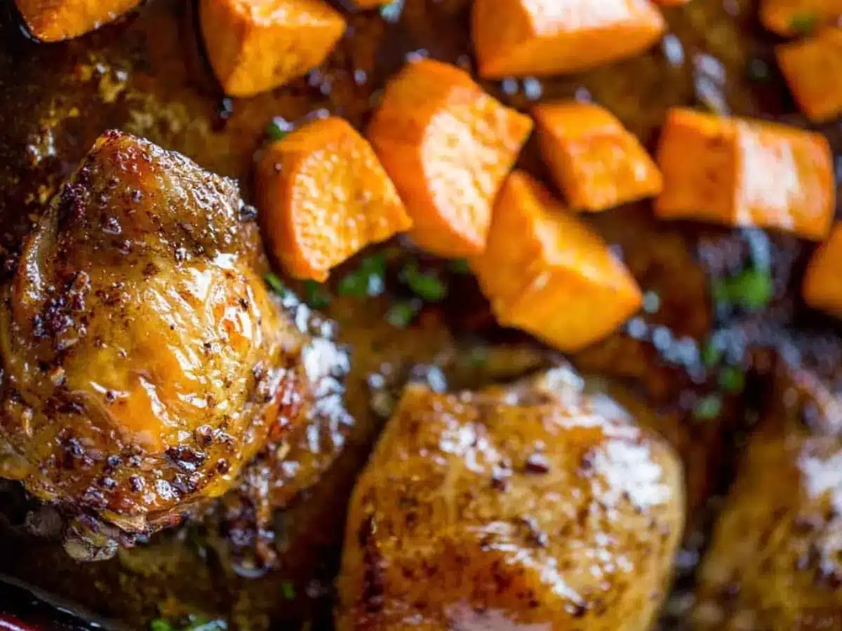 Chicken out of oven with glaze and potatoes