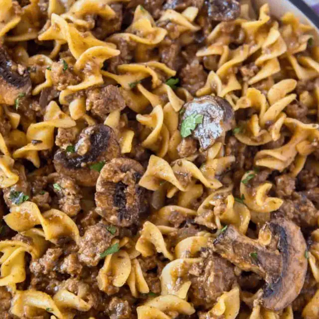 Noodles served with ground beef and mushrooms