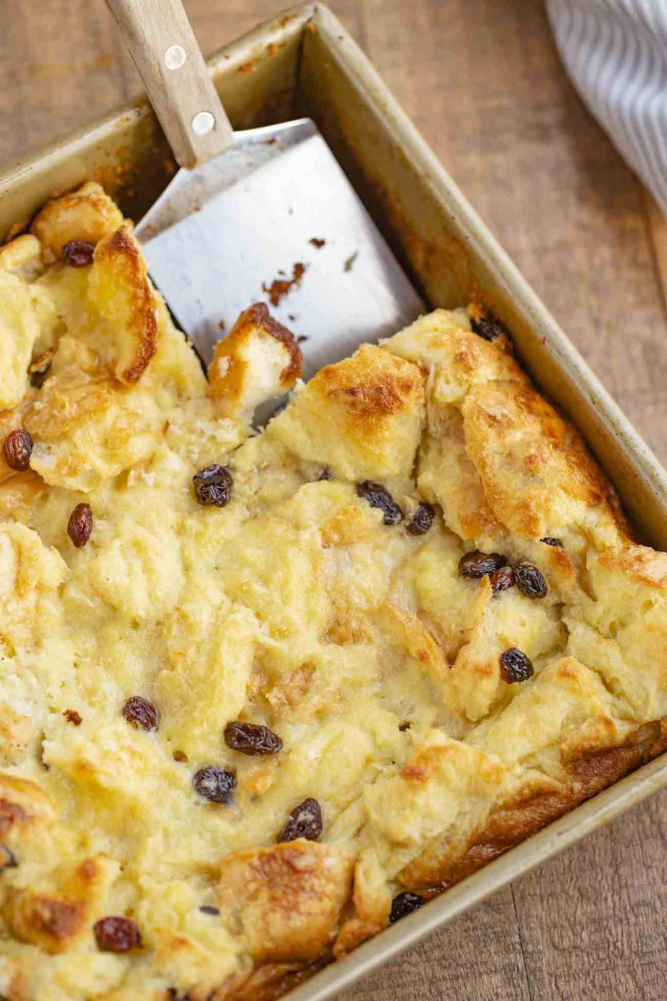 Baking pan with bread pudding