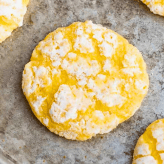 Yellow cookie with powdered sugar