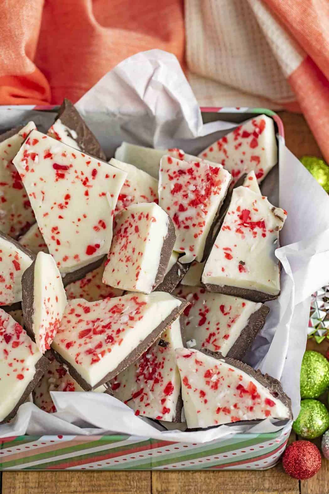 Easy Peppermint Bark Recipe (Christmas Candy) [+VIDEO] - Dinner, then ...