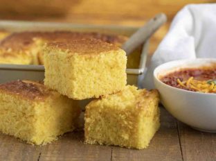 Easy Cornbread Recipe