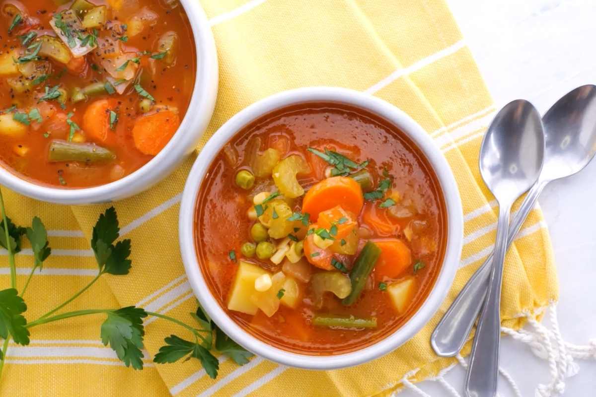 Vegetable Soup Recipe [+VIDEO] - Dinner, then Dessert