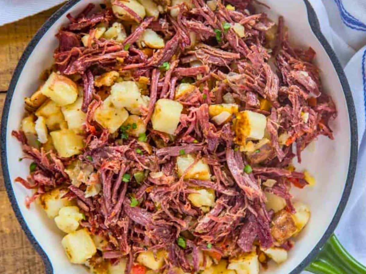 Easy Corned Beef Hash Recipe - Dinner, then Dessert